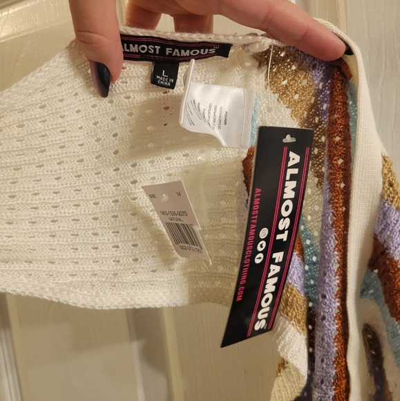 Knit bandana tie up shirt NWT size L "almost famous" blue, purple, white, tan - Picture 5 of 5